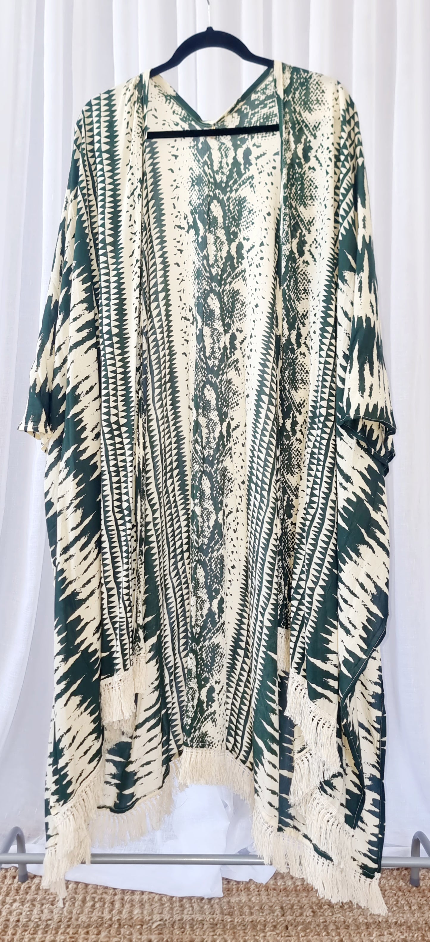Cardigan Batik Beach
