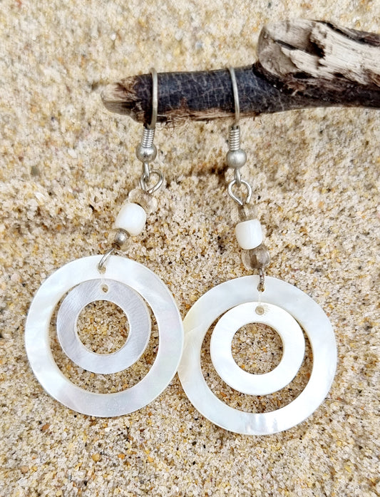 Earrings Shell Dangling Circles 52a