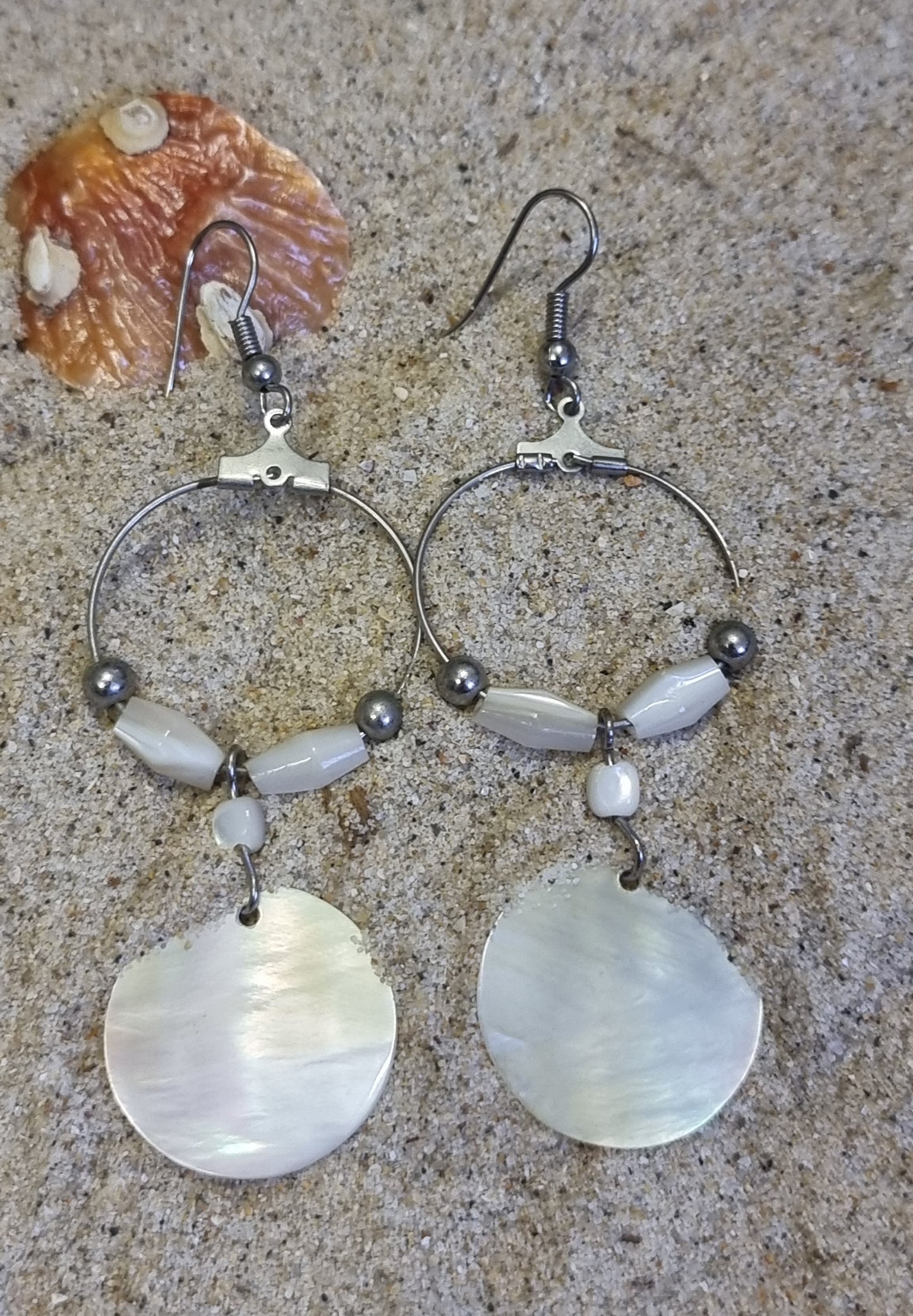 Earrings Shell and Metal 54