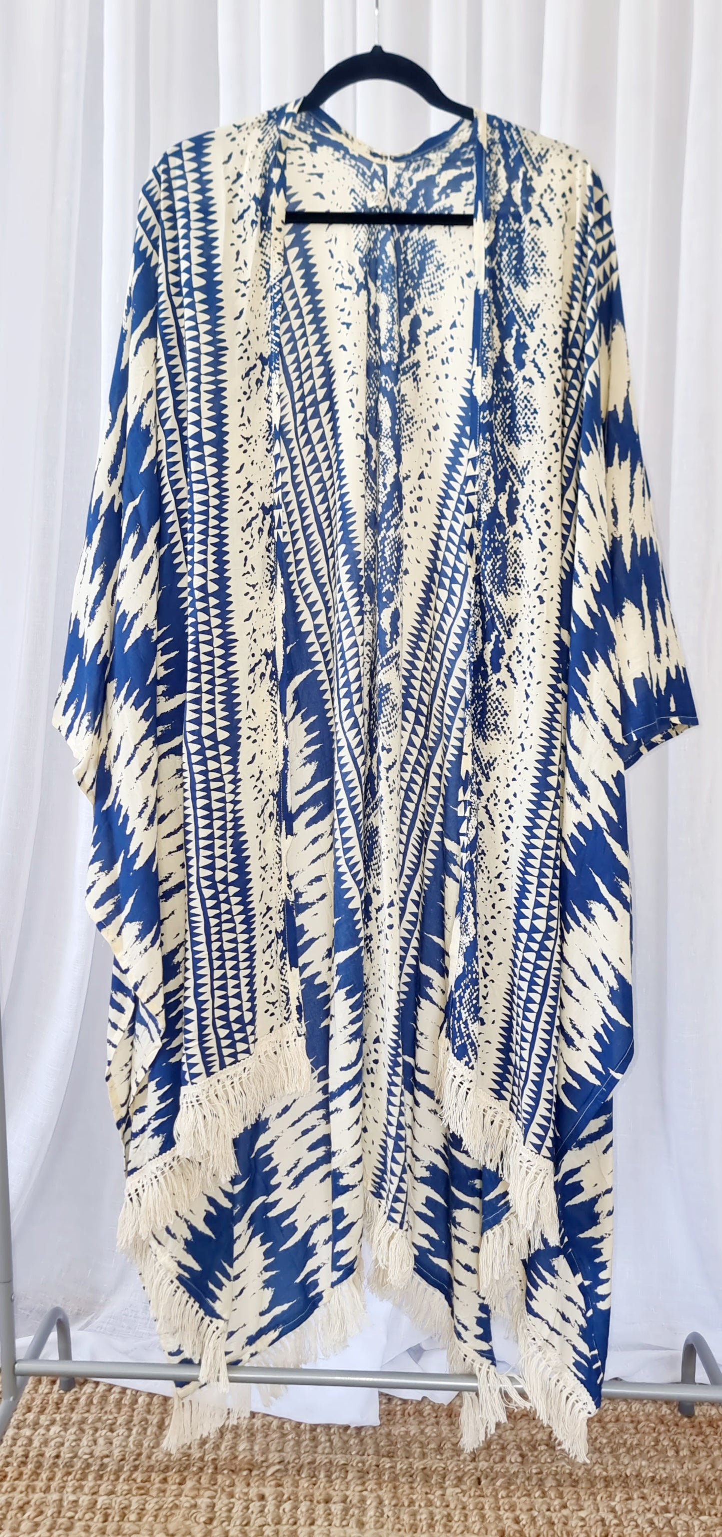 Cardigan Batik Beach